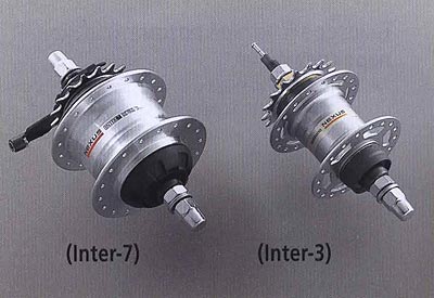 Левосторонний пыльник для использования без роллерного тормоза. (Inter-7) (Inter-3).
Компоненты серии Comfort. Велосипедные компоненты Shimano 2010 года.